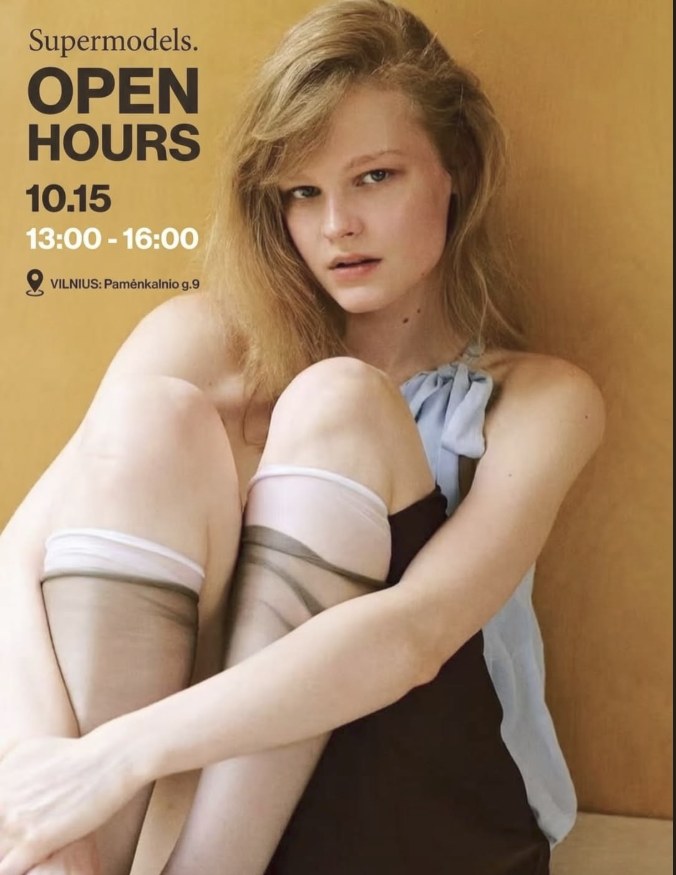 Supermodels atvirų durų plakatas