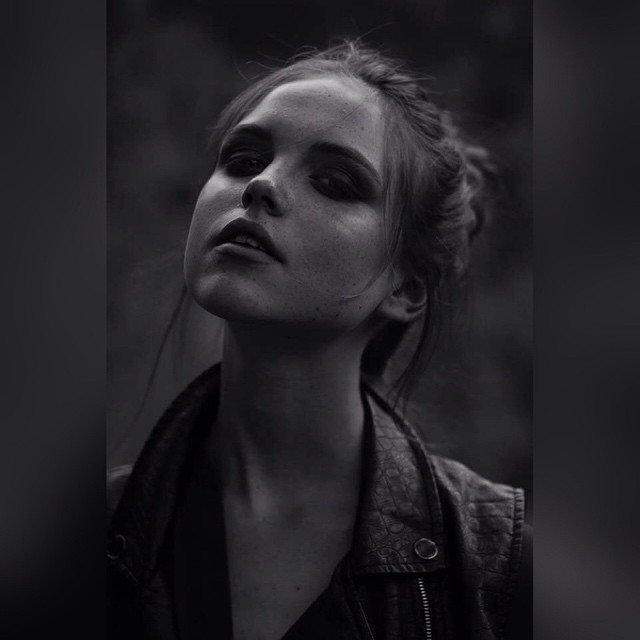 Vampire looking Violeta @_tvorogal_ by LJ photography! ❤️