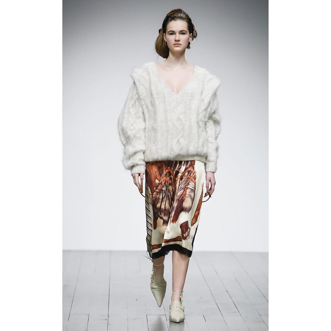GABIJA G for Faustin Steinmetz F/W 18 fashion show in London 🕺🏽 #wearesupermo…