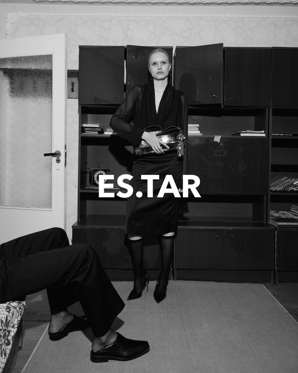 confident gaze of KARINA for @es.tar_official ♠️