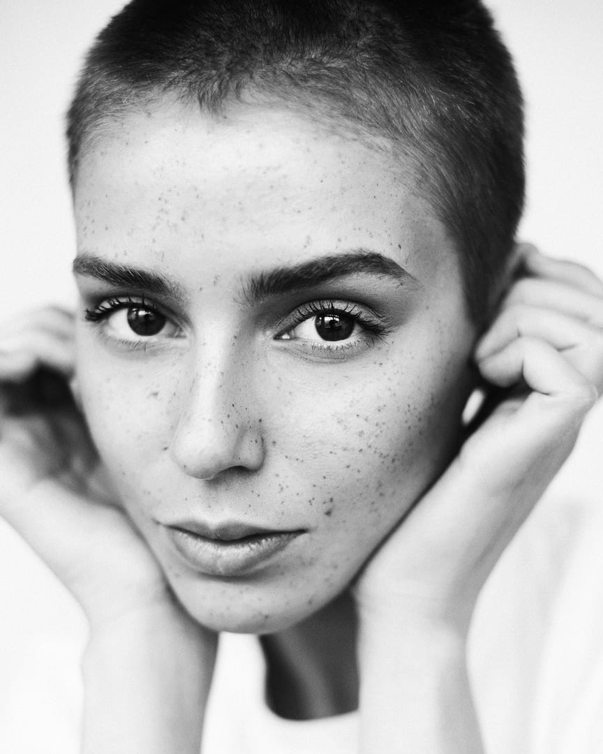You can find meaning of life in her eyes... 🖤