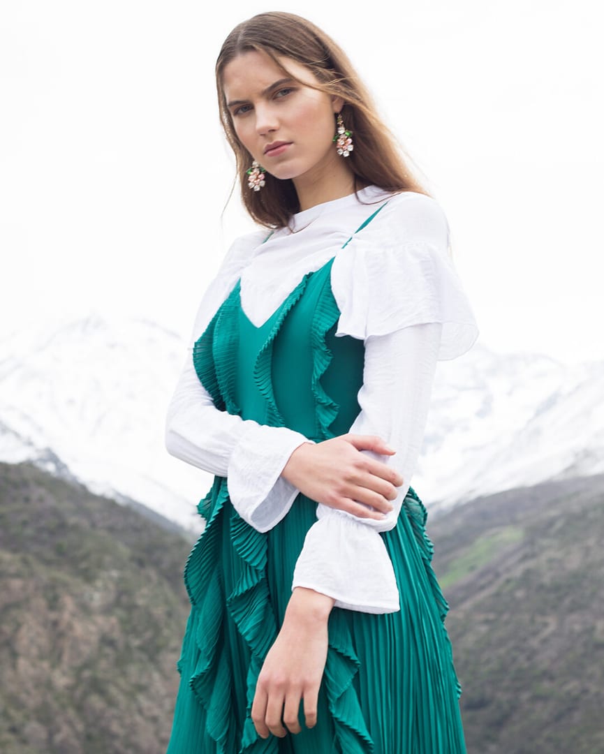 New pictures from Chile with beautiful NIDA 🎆💜#wearesupermodels #supermodels …