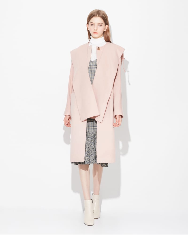 Magda For A MALL Brand