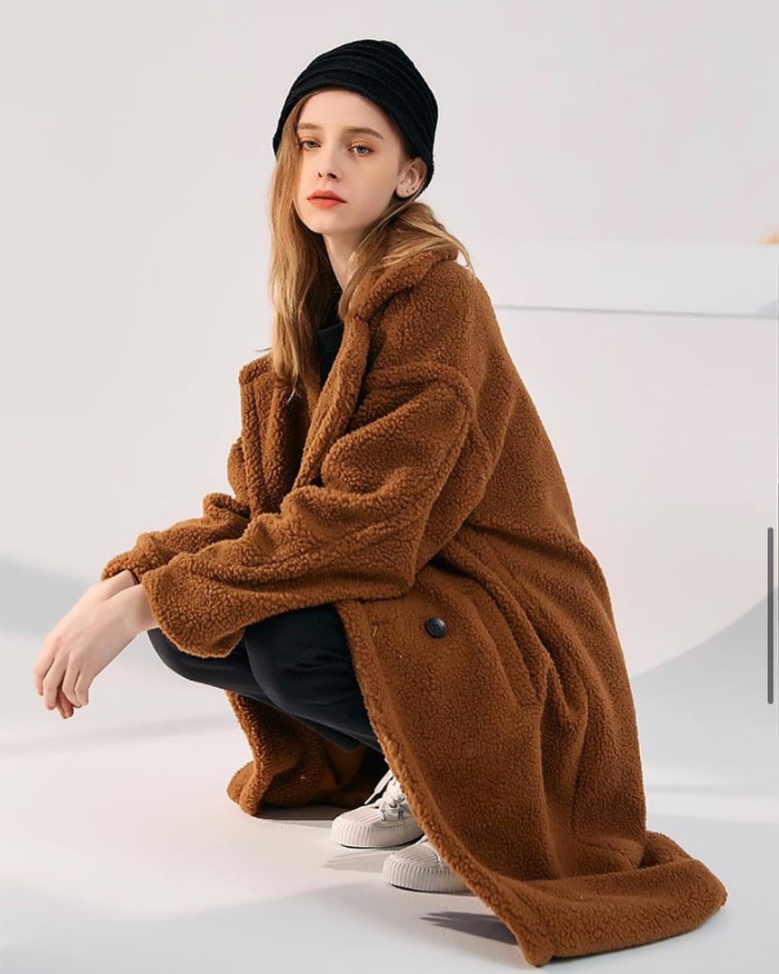 Model Austeja sending wishes from Taiwan 🤍