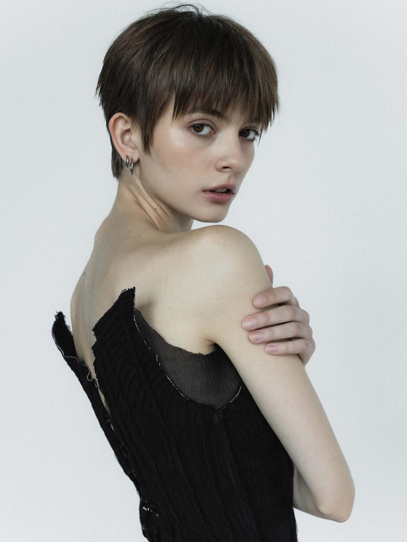 Delicate angles of MAGDA 🌙