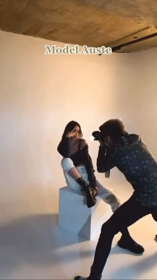 Photoshoot Backstage ✨ #supermodelsmodelmanagement #model #posing #reels #tre…