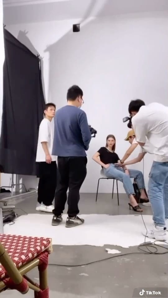 Deimante working as a model in China 📷 #model #reels #fashionreels #supermode…