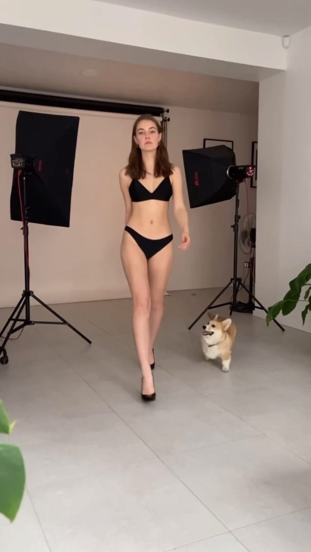 Two models rocking the runway walk 👏🏼 #trending #fashionreels #supermodelsmod…