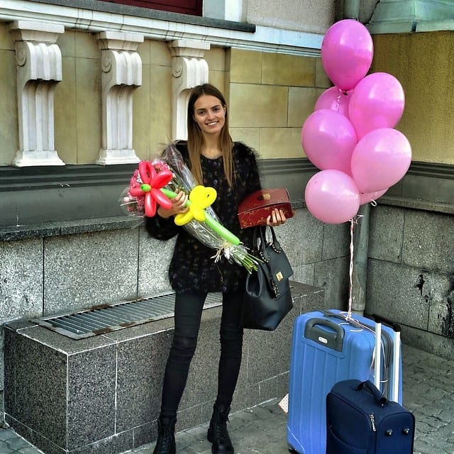 Welcome back, Agne!!! :) #agnekonciute #airport #model #flowers #baloons #wel…