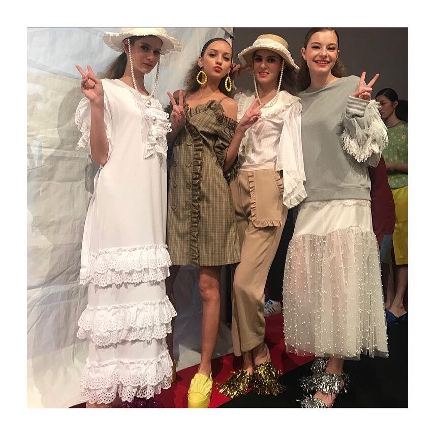 Beautiful AUSTE M at the backstage of Seoul Fashion Week 🎀👠#wearesupermodels …