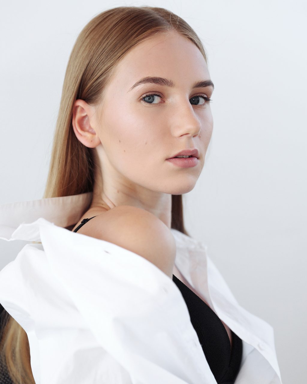 UGNE R by amazing @natalieberezina ⭐️⭐️⭐️ #wearesupermodels #supermodels #mod…